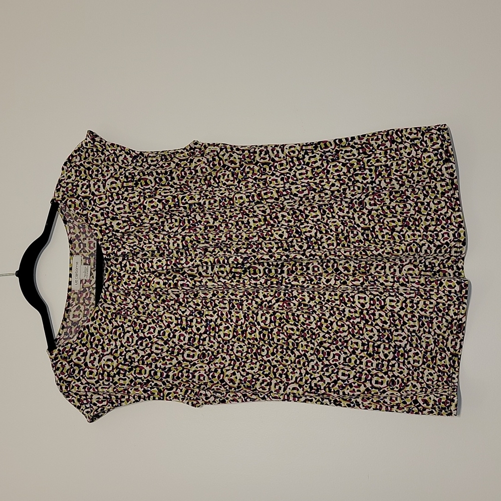 Liz Claiborne Soft flowy abstract blouse 👚 💖